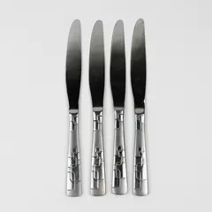 A Set of 4 Oneida Quadratic Pattern Solid Dinner Knives Glossy Frosted 9.5 Inch
