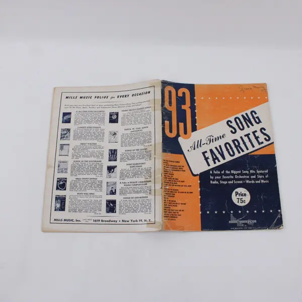 93 All-Time Song Favorites Sheet Music Songbook Words & Music Folio