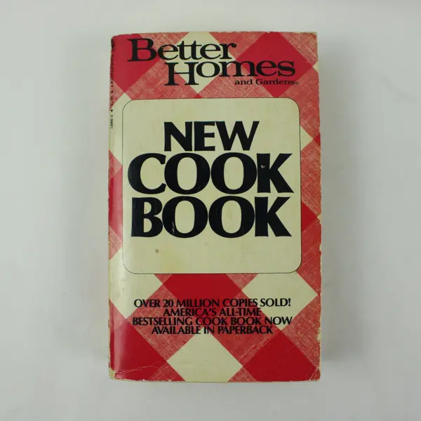 Better Homes and Gardens New Cook Book Vintage Paperback Cookbook