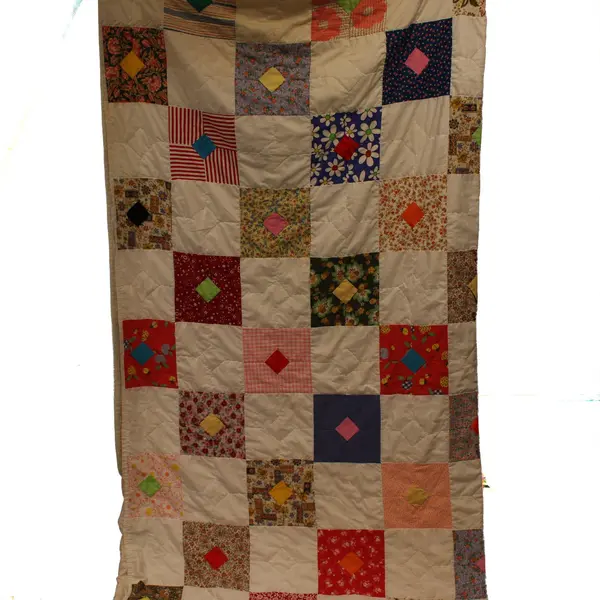 VTG Handmade Floral Quilt 105 x 115 in Kitschy King Decorative Bedspread FLAWED