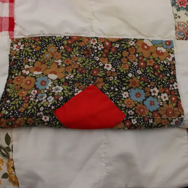 VTG Handmade Floral Quilt 105 x 115 in Kitschy King Decorative Bedspread FLAWED