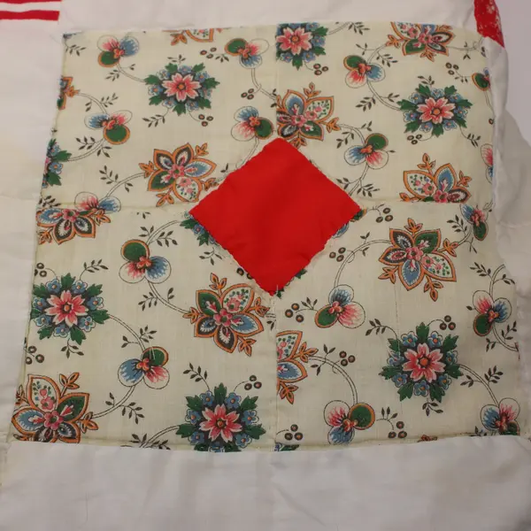 VTG Handmade Floral Quilt 105 x 115 in Kitschy King Decorative Bedspread FLAWED