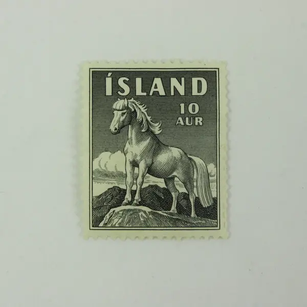 Iceland 10 Aur Postage Stamp Pair ISLAND Architecture & Horse Designs