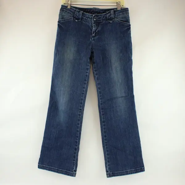 Gap Women's Low-Rise Bootcut Jeans Medium Wash Size 6R Five Pocket Denim