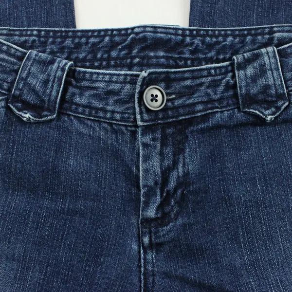 Gap Women's Low-Rise Bootcut Jeans Medium Wash Size 6R Five Pocket Denim