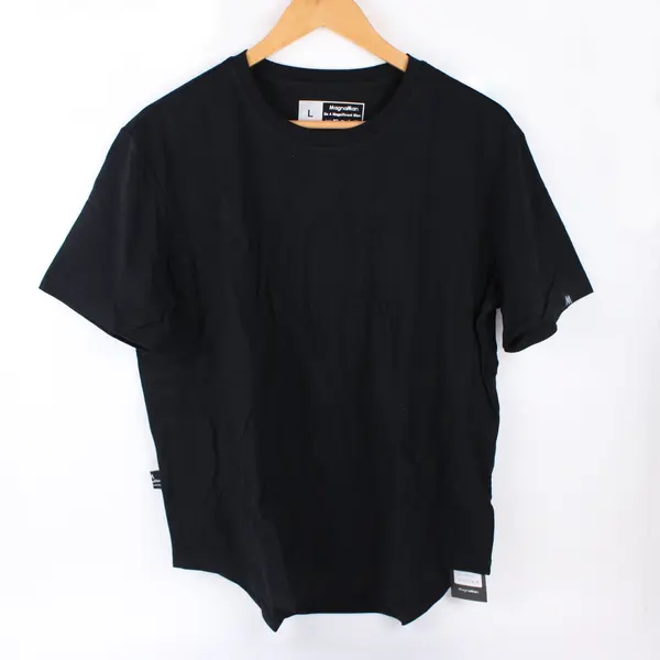 Magna Man Lot of 3 Men's Large Short Sleeve T-Shirts NWT Black Gray Orange