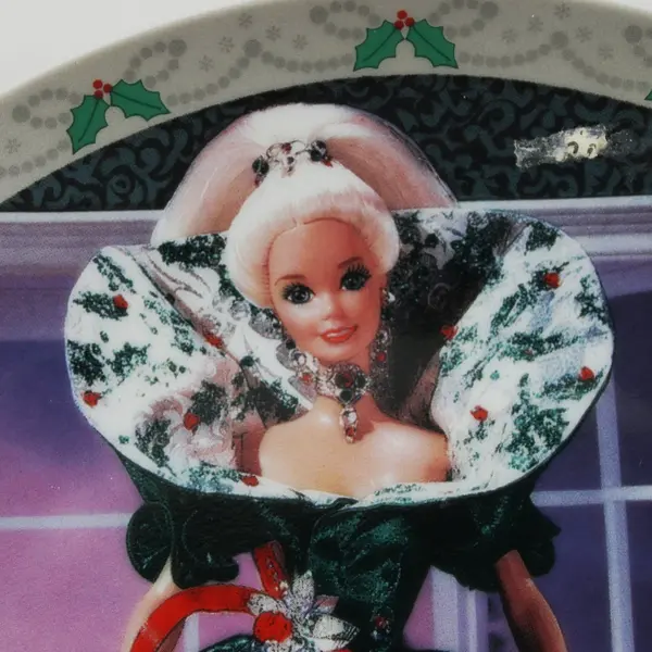 1995 Enesco Limited Edition Happy Holidays Barbie Collector Plate 8.5 in