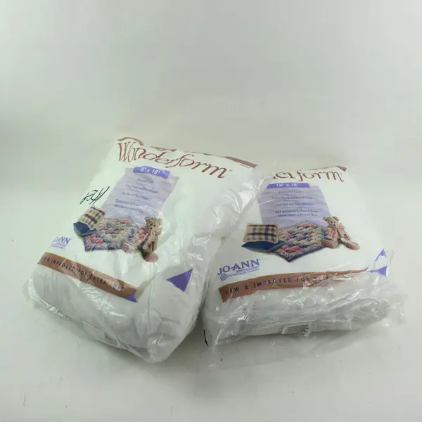 Lot of 2 Wonderform 18x18 White Polyester Throw Pillow Inserts