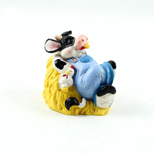 Clover Hittin' the Hay Farmyard Buddies Figurine Midwest of Cannon Falls Box