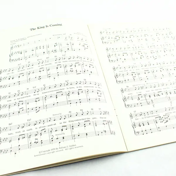 The King Is Coming Bill & Gloria Gaither Christian Gospel Songbook
