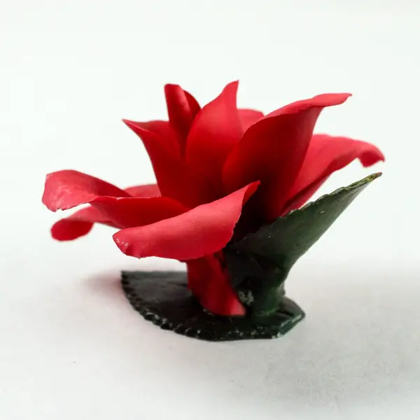 Napolson Metal Rose Figurine Red Flower Green Leaf Decor