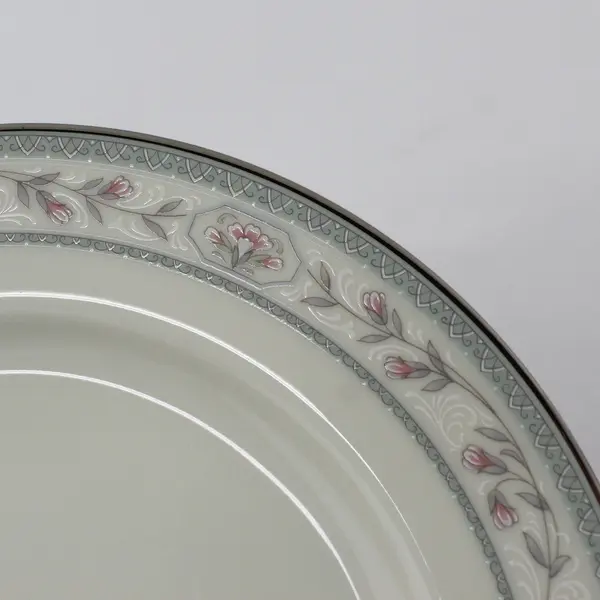 Set of 4 Mikasa 7.5" Fine China Beaumont Bread Plates L5523 