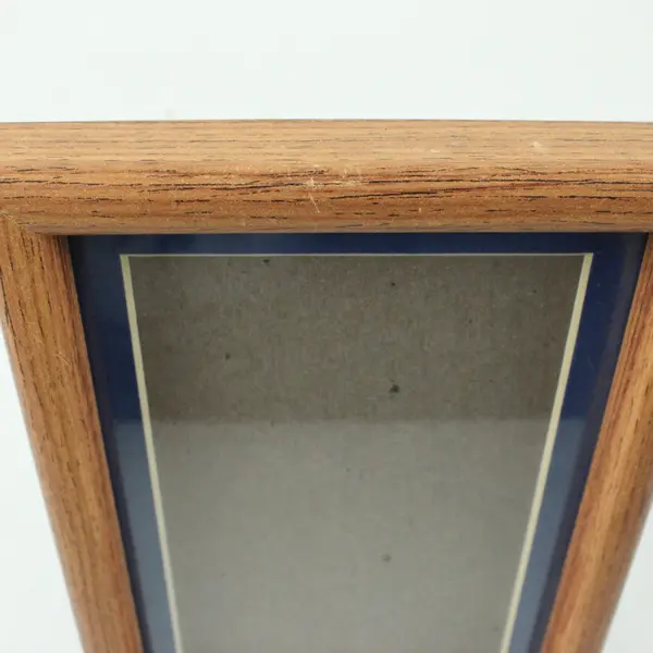 Lot of 2 Oak Finish Wood Picture Frames Wall Display 5 x 7 Photos