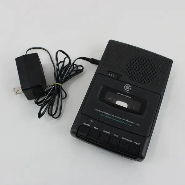GE 3-5027A Portable Cassette Tape Player Recorder Untested