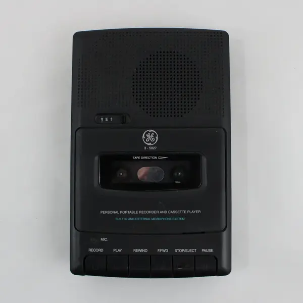 GE 3-5027A Portable Cassette Tape Player Recorder Untested