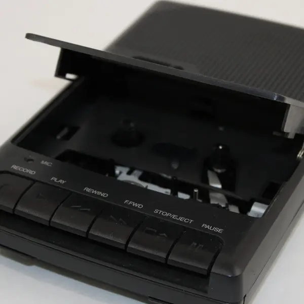 GE 3-5027A Portable Cassette Tape Player Recorder Untested