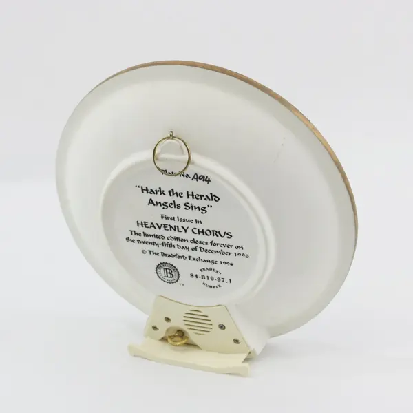 Bradford Exchange Hark the Herald Angels Sing Musical Christmas Plate