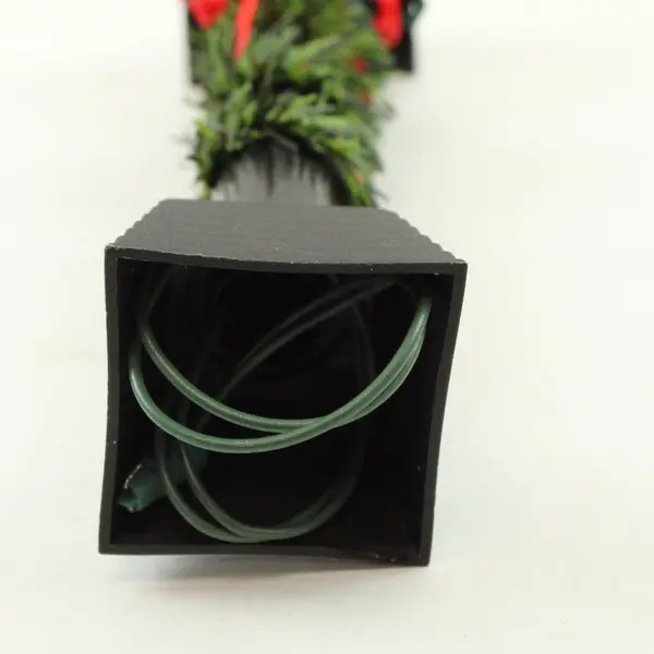 Christmas Lamp Post Tabletop Decoration Lantern Wreath 11.5in Black
