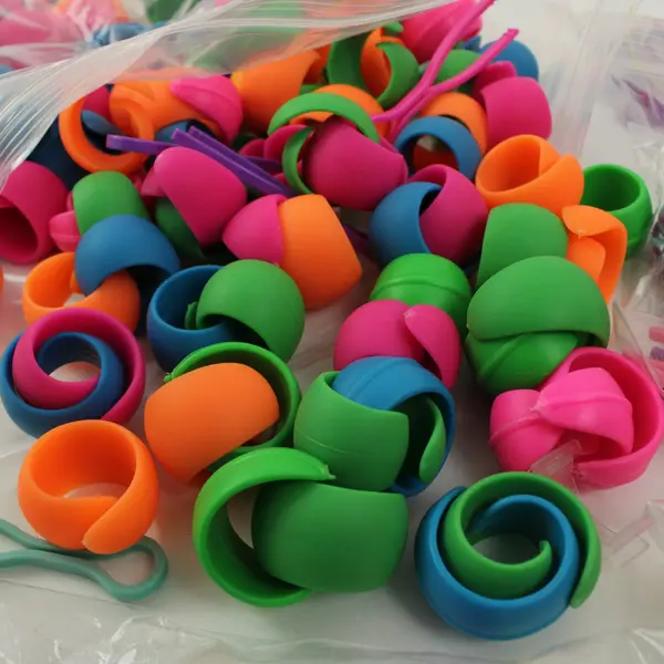 Thread Spool Huggers Bobbin Clips Sewing Holders Assorted Colors