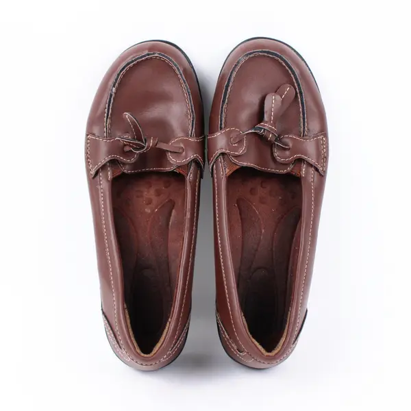 Clarks Women's Brown Leather Boat Shoes Size 8W Slip-On Moc Toe Flats