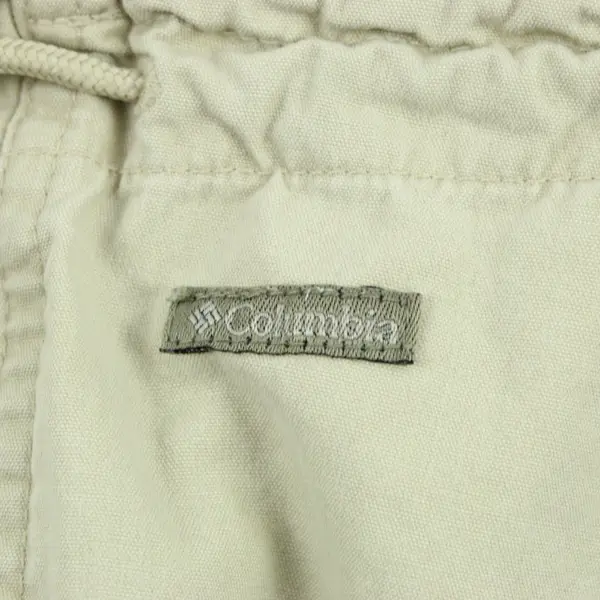 Columbia Women's Tan Cargo Hiking Shorts Estimated XL Outdoor Casual