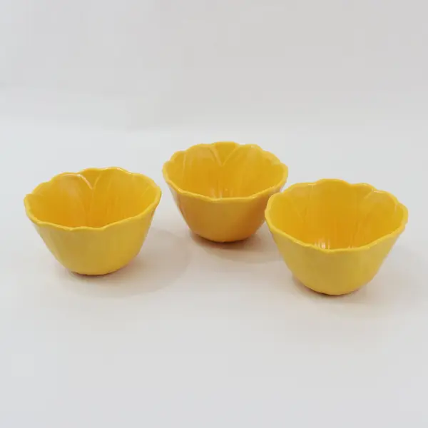 Set of 3 Pier 1 Imports Yellow Floral Shaped Melamine Bowls 4.5"