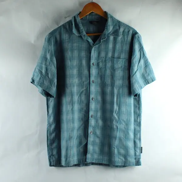 Royal Robbins Men's Blue Plaid Short Sleeve Button Down Shirt Medium