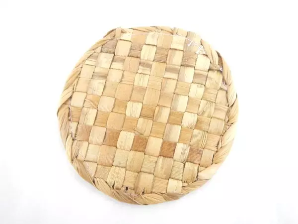Vintage Lot of 6 Braided Straw Coasters with Floral Pattern Good Condition