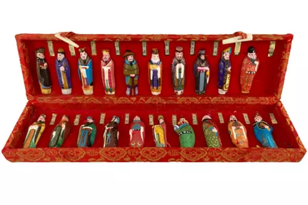 Vtg 20 Piece Hand Painted China Emperors And Kings Miniature Figurine Boxed Set