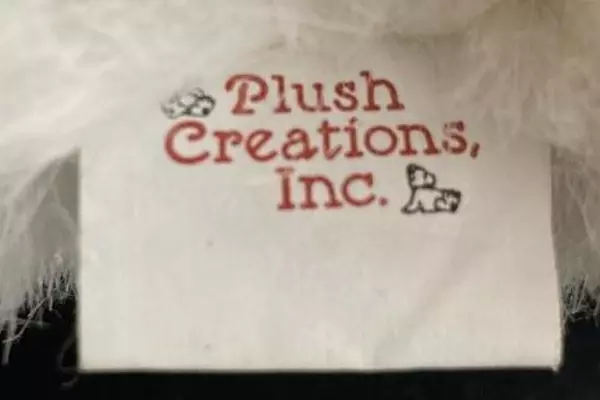 1993 Plush Creations Plush White Duck With Dress And Hat