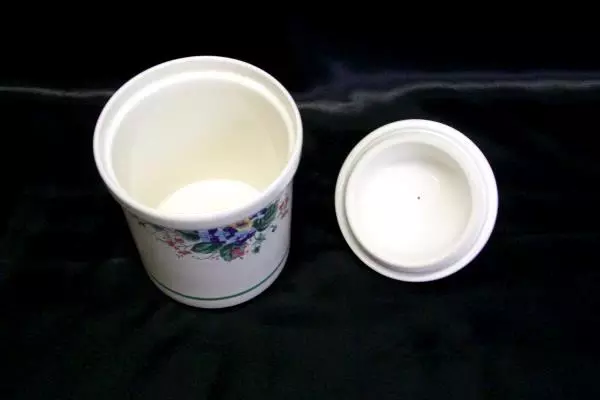 Set of 2 Vintage Linden Ivy Treasure Craft Ceramic Canister Floral Multicolor