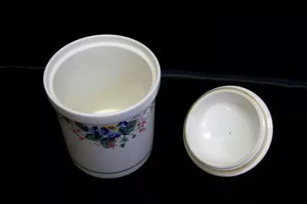 Set of 2 Vintage Linden Ivy Treasure Craft Ceramic Canister Floral Multicolor