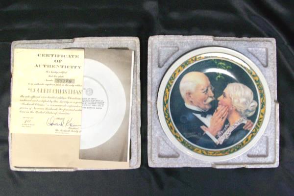 Norman Rockwell Golden Christmas Collector Plate Knowles COA