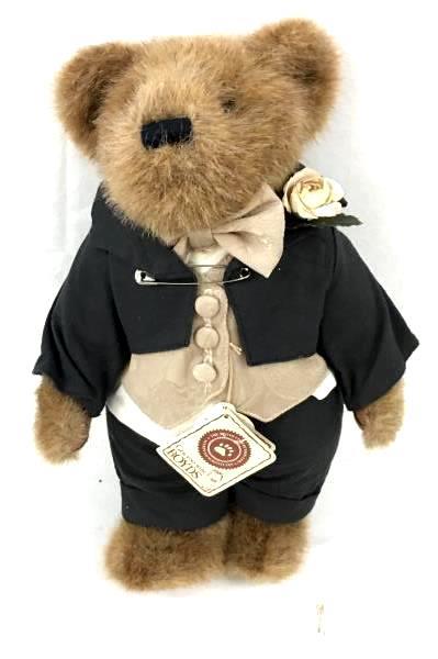 Gen Yoo Wine Boyds T.J. Bear 'Best Dressed' Edition "Bares and Hares"