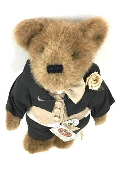 Gen Yoo Wine Boyds T.J. Bear 'Best Dressed' Edition "Bares and Hares"