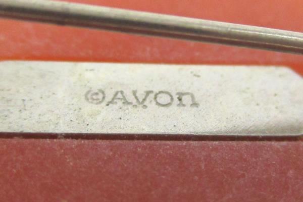 2 Vintage Avon Jewelry Floral Cameo Broach Pin Versatile Drop or Stud Earrings