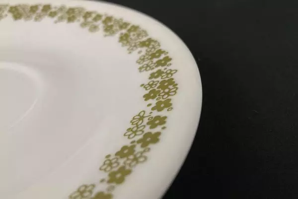 Corelle Livingware Crazy Daisy Avocado Green Saucers Set of 4 Vintage 6"