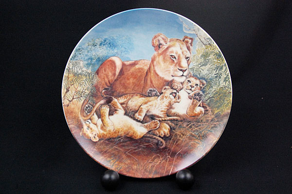 Bradford Exchange Signs Of Love Collection Yin-Rei Hicks A WATCHFUL EYE