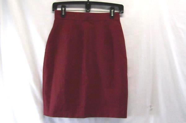 United Colors Of Benetton Women's Red Black Chevron Knee Length Skirt Size 40