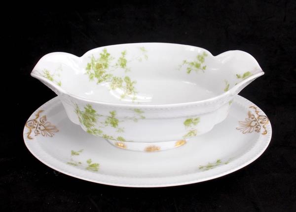 HAVILAND Limoges Gravy Boat Schleiger #150 Green Rose Harrison France