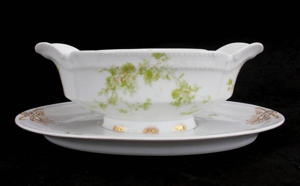 HAVILAND Limoges Gravy Boat Schleiger #150 Green Rose Harrison France