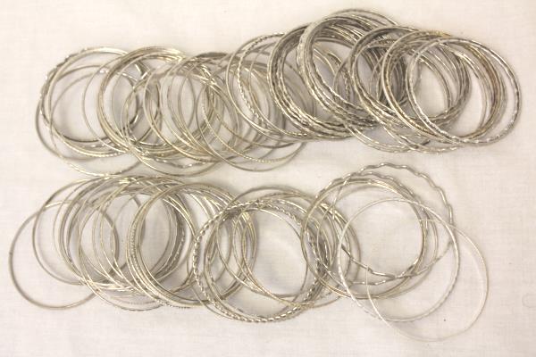 Huge Lot of 1.70 Lbs Of Bangle Bracelets Metal Silver Black Gold Amount 160