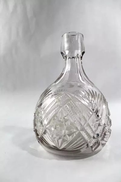 Clear Diamond Cut Cyrstal Decanter with Stopper Wine Gift Hosting Vtg Celebrate