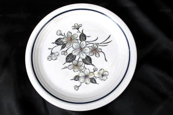 Country Charm Collection Floral Plate by Woodhill