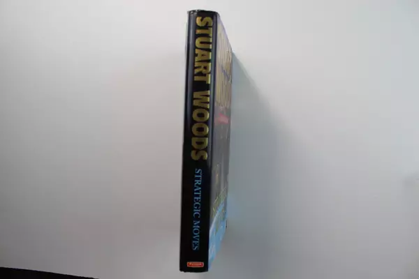 Stuart Woods Strategic Moves Hardcover Book 2011 GP Putnam's Sons Pre-owned