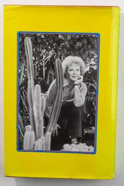Hot Spot by Muriel Davidson 1980 Hard Cover Novel Dust Cover Wear