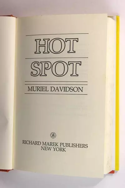 Hot Spot by Muriel Davidson 1980 Hard Cover Novel Dust Cover Wear