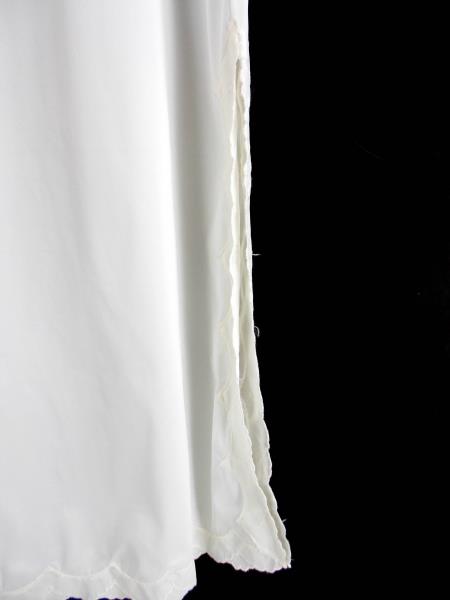 Vintage VAN RAALTE Ivory Nylon Skirt Slip Lace Embroidered Scallop Hem Size M