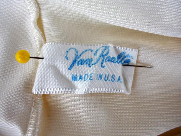 Vintage VAN RAALTE Ivory Nylon Skirt Slip Lace Embroidered Scallop Hem Size M