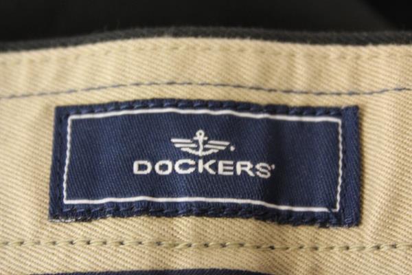 Dockers Men's Pants Black Khakis Classic Fit Pleated Size W38 x L29